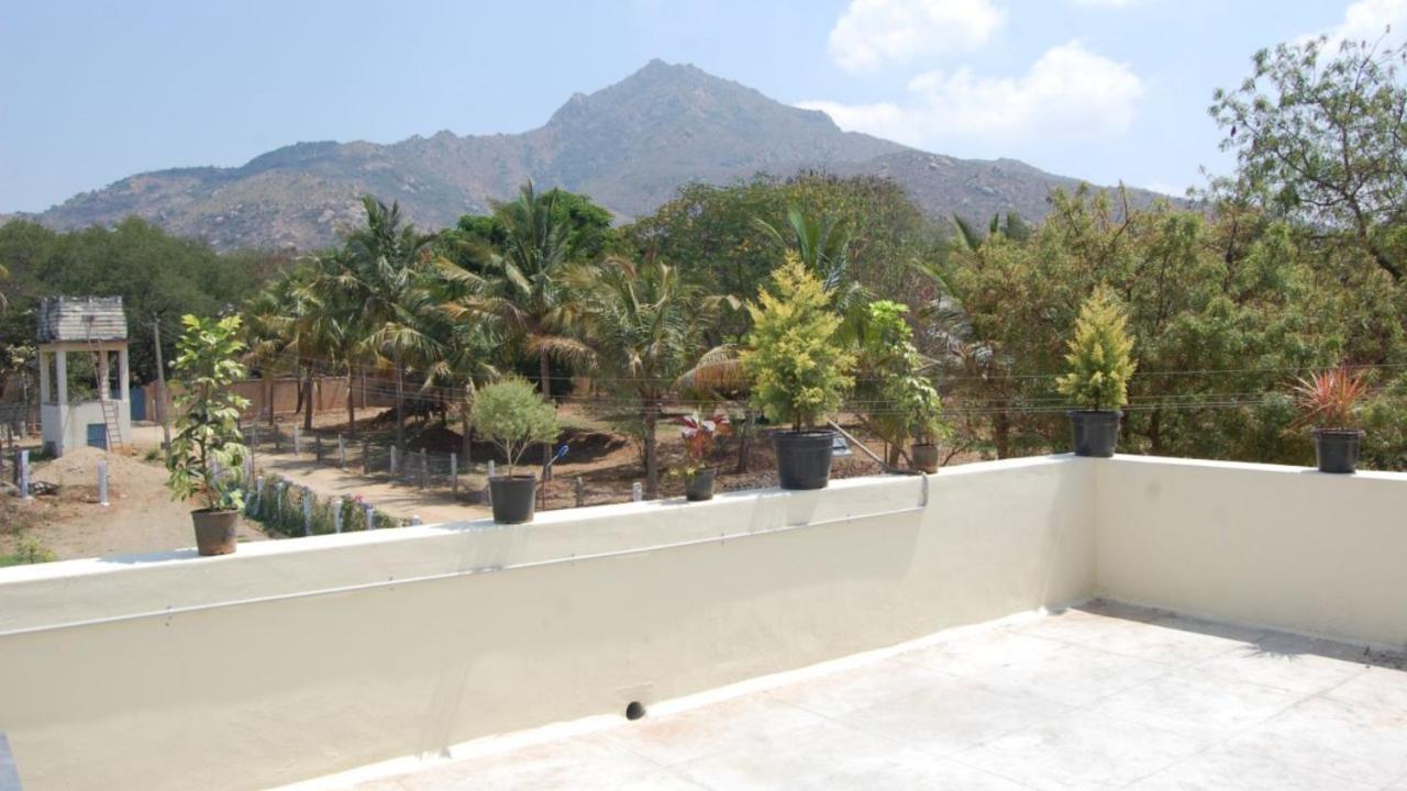Srb Residency Hotel Tiruvannamalai Bagian luar foto