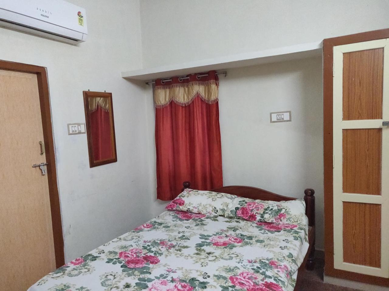 Srb Residency Hotel Tiruvannamalai Bagian luar foto