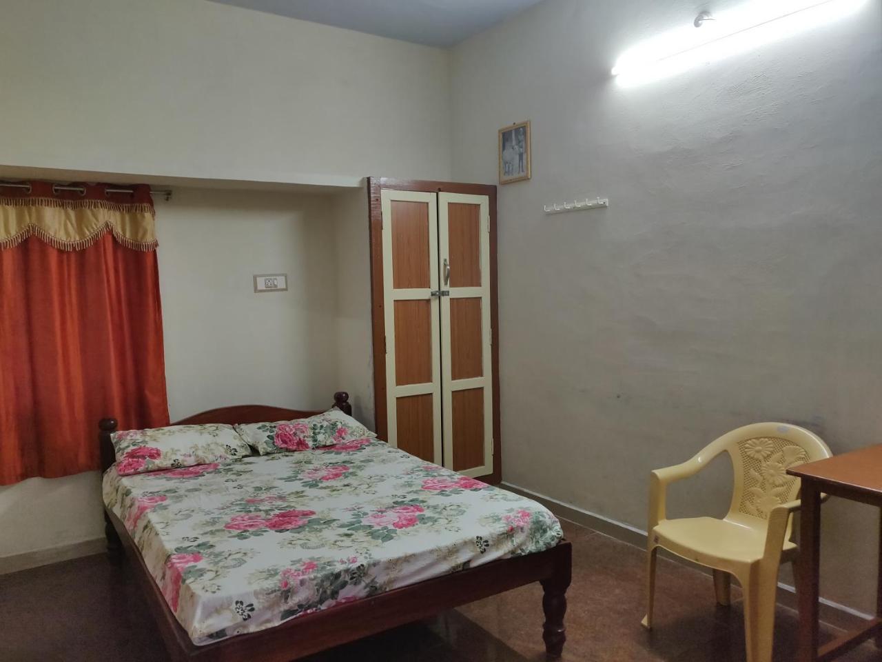 Srb Residency Hotel Tiruvannamalai Bagian luar foto