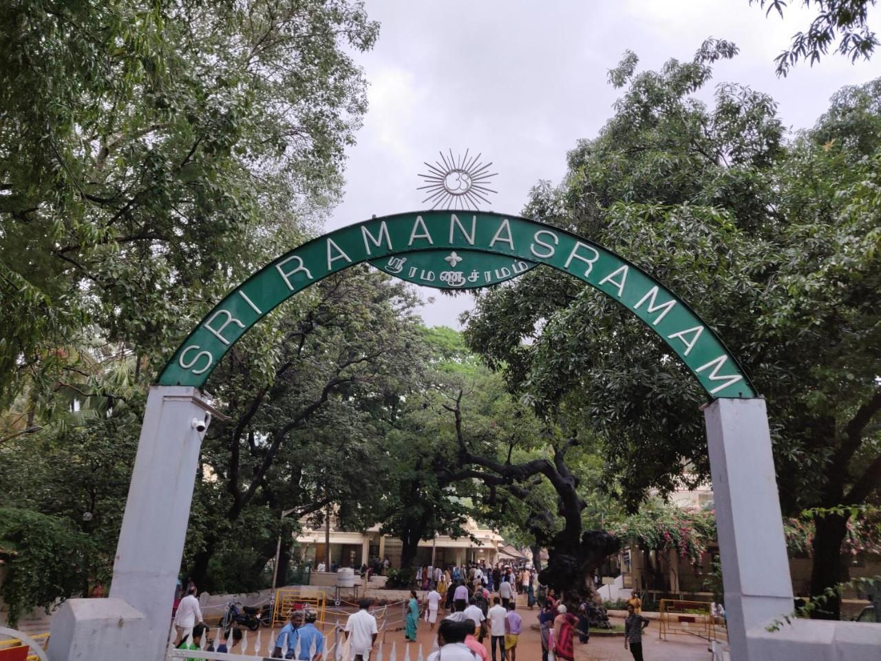 Srb Residency Hotel Tiruvannamalai Bagian luar foto